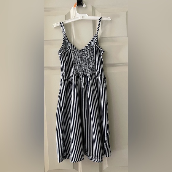 H&M Divided navy/white striped sundress, smocked back adjustable straps size 0 - Picture 2 of 6